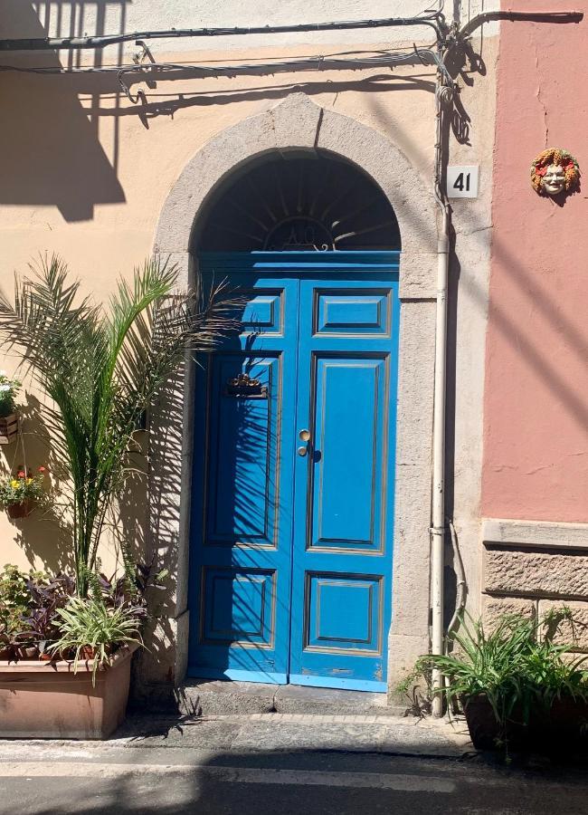 Casa Cariddi Boutique Apartment Taormina Exterior photo