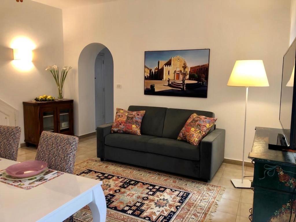 Casa Cariddi Boutique Apartment Taormina Exterior photo